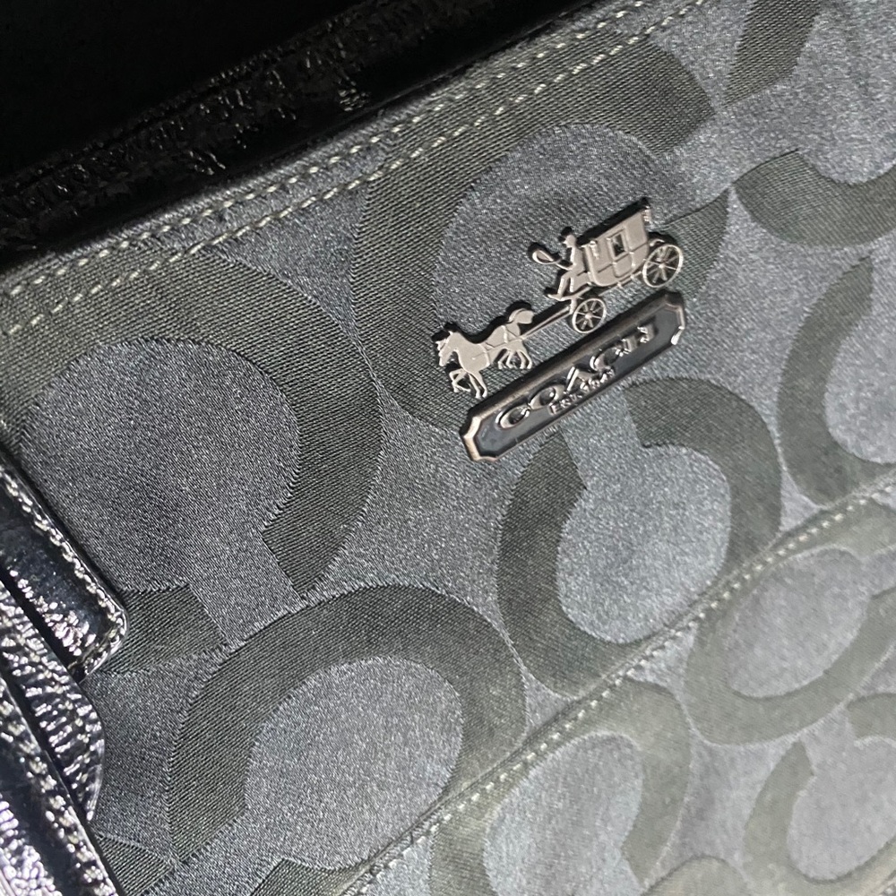Coach purse - Picture 2 of 8